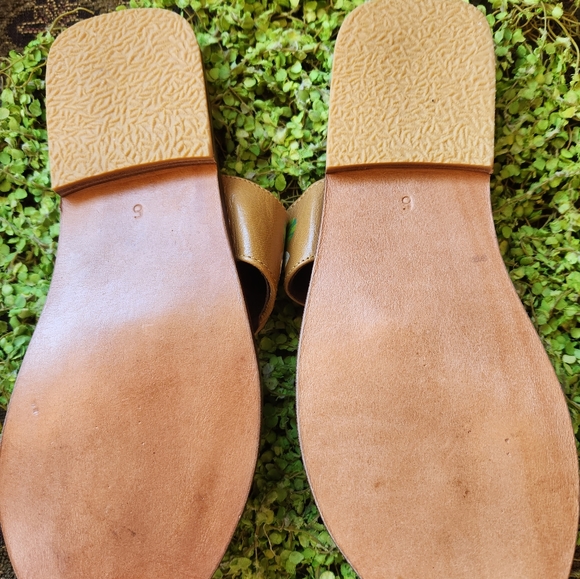 MYSTIQUE Handpainted Festive Flowers Anthro Toe Ring Slip On Leather Sandals 6 - Picture 5 of 12